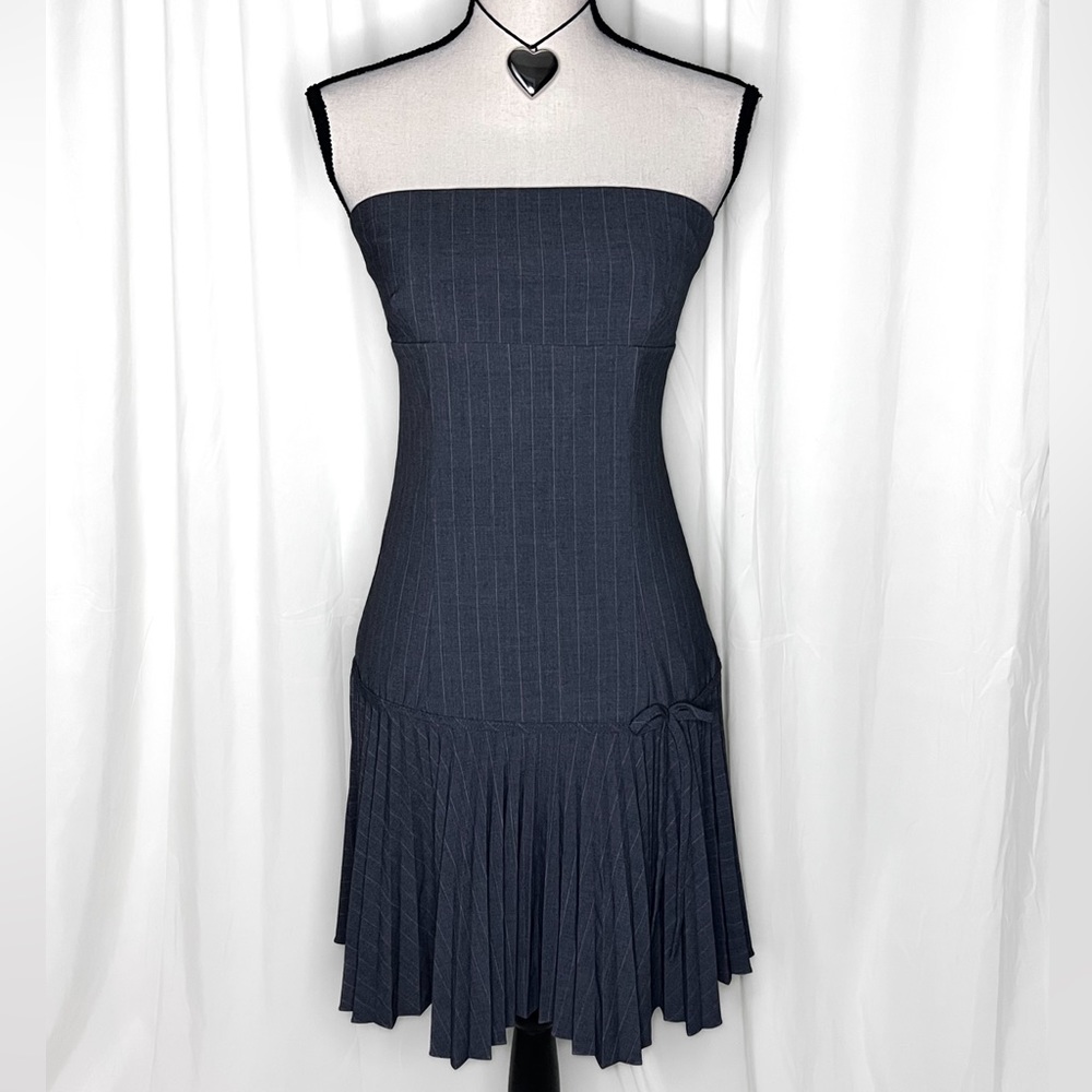 Necessary Objects Gray Strapless Pinstripe Pleated Mini Dress Size M